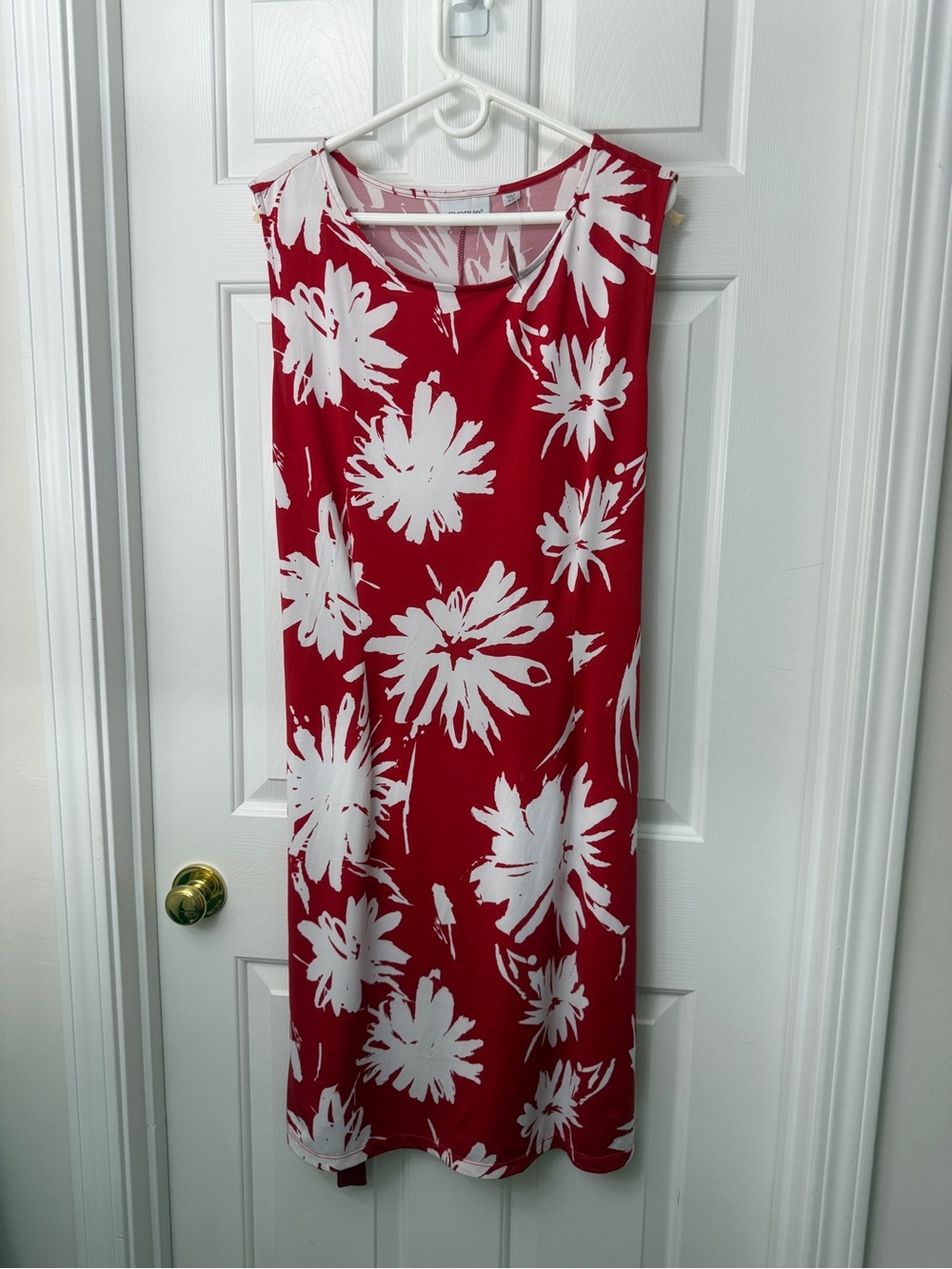 Avenue Red & White Floral Sleeveless Midi Dress